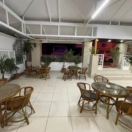 酒店 蒂尼镇酒店 安塔利亚