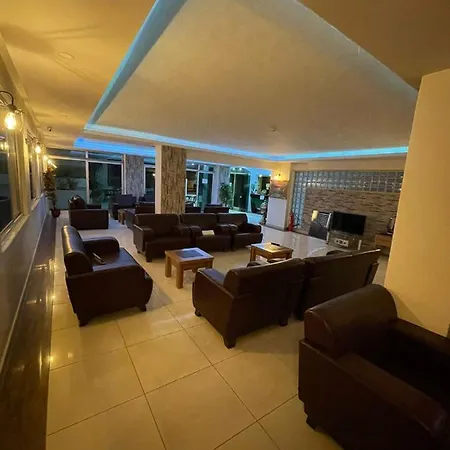 Denizhan מלון 2*